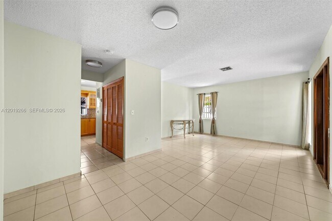 Photo - 13 SW 97th Pl