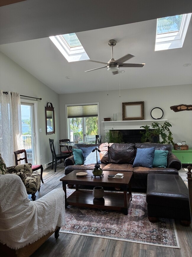 Photo - 4441 E Lake Rd