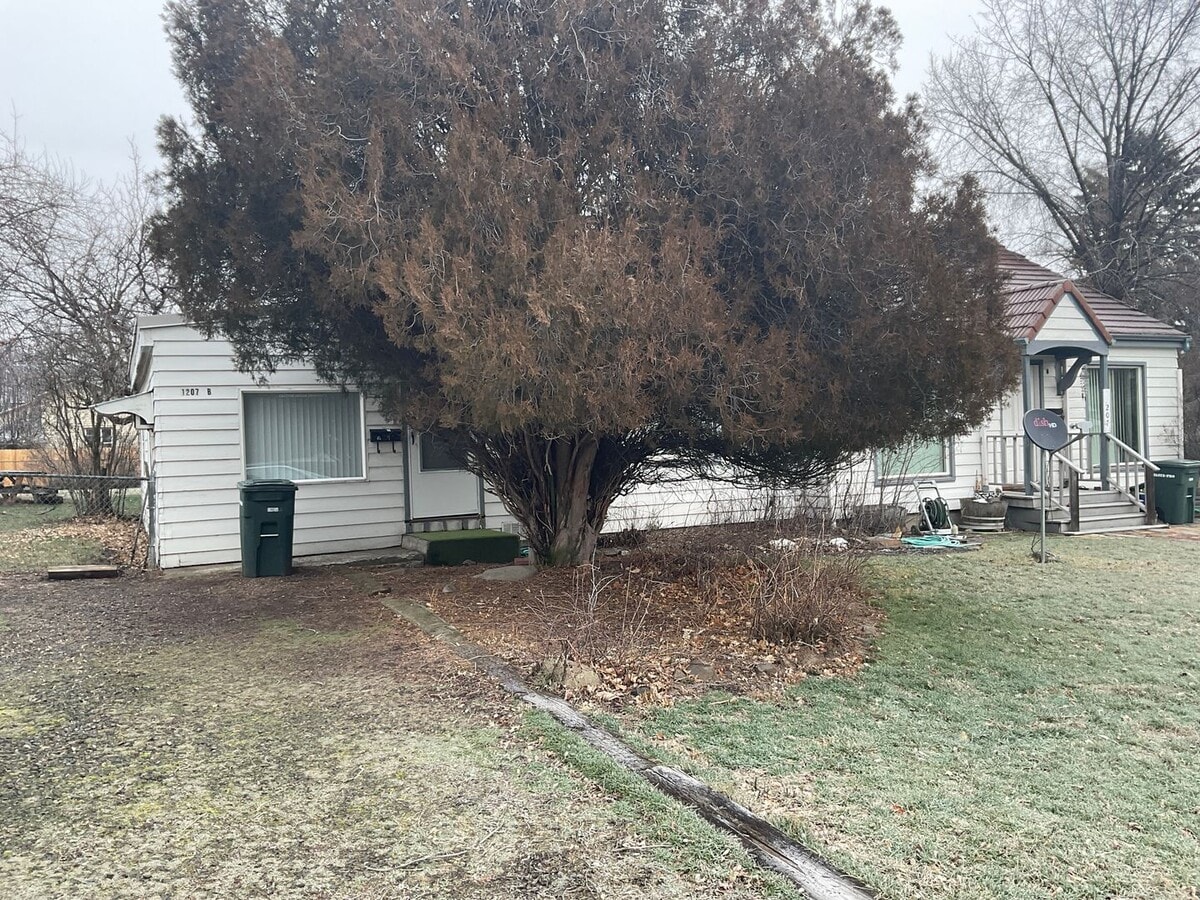 Photo - 1207 M Ave Apartment Unit C