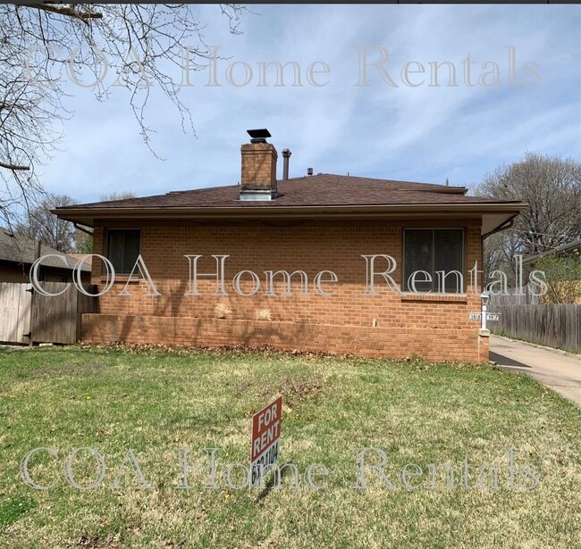 Building Photo - East side of Wichita Unit 3810