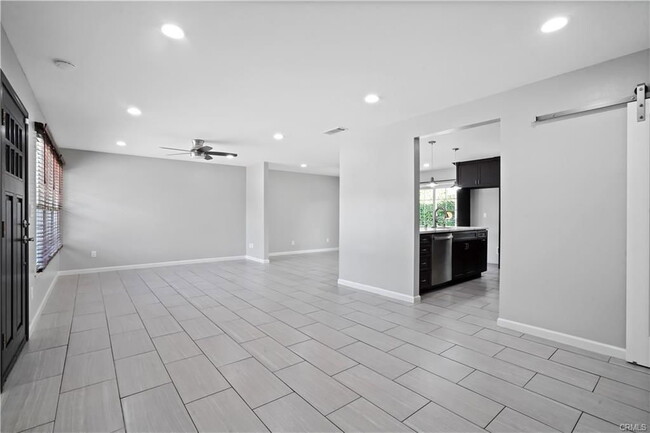 Photo - 20247 Kinzie St