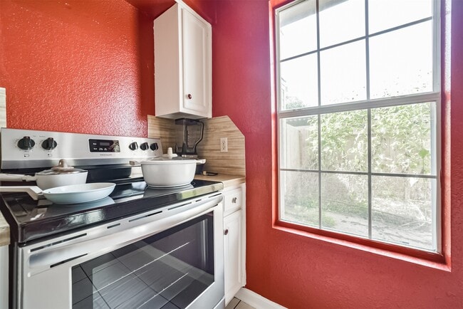 Photo - 9345 Westwood Village Dr Unit 30