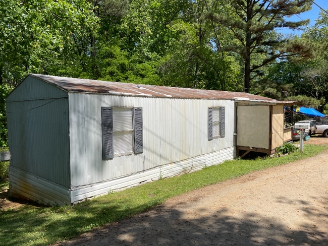 Photo - 148 Starlifter Ct