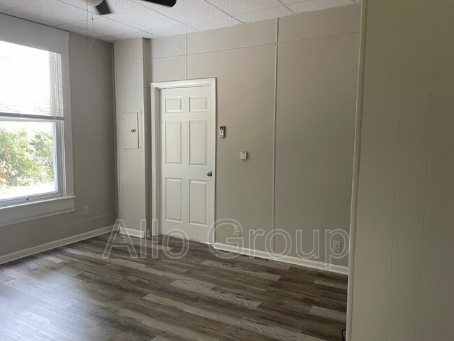 Photo - 9878 Canterbury Rd Unit 1