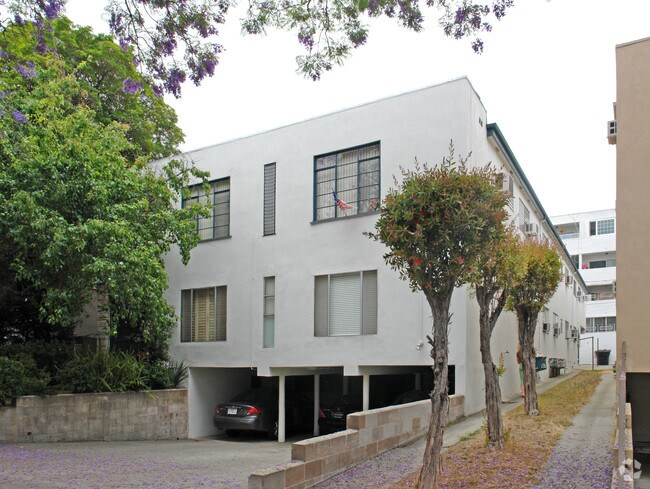 333 N. Oakhurst Dr.