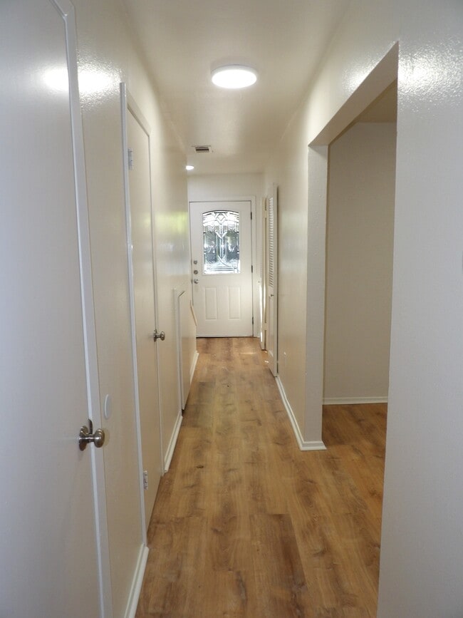 Photo - 4300 Travis St