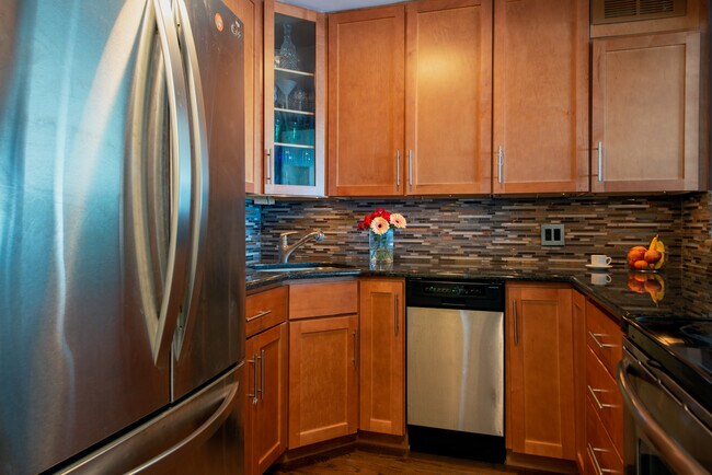 Photo - 3100 N Lake Shore Dr Unit 911