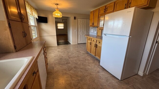 Photo - 2 Lawndale St