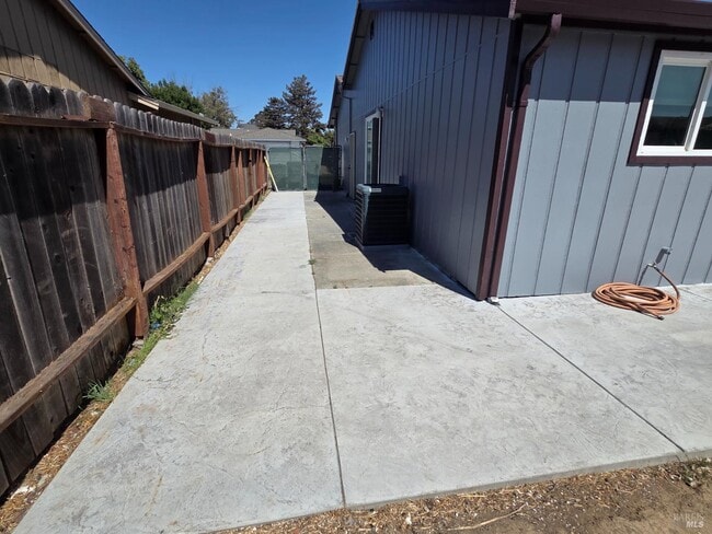 Photo - 616 Placer Ln