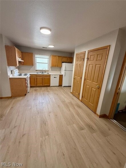 Photo - 77 W Wood St Unit 4