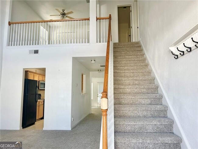 Photo - 6475 White Walnut Way