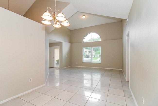 Photo - 825 Virginia Woods Ln