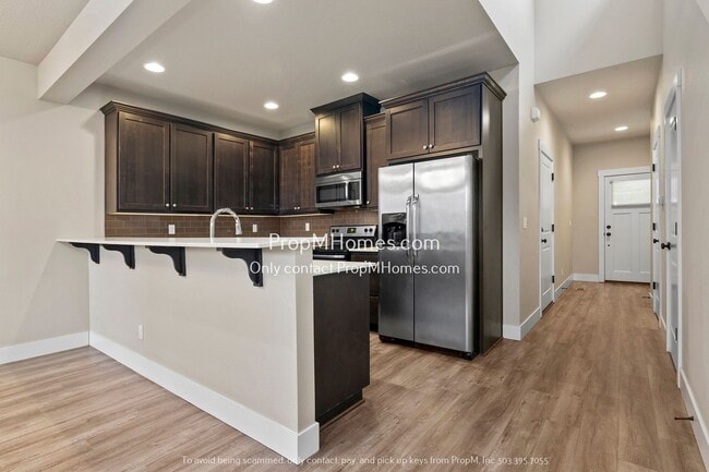 Photo - Terrific Milwaukie Three Bedroom Townhome - Close to Providence!