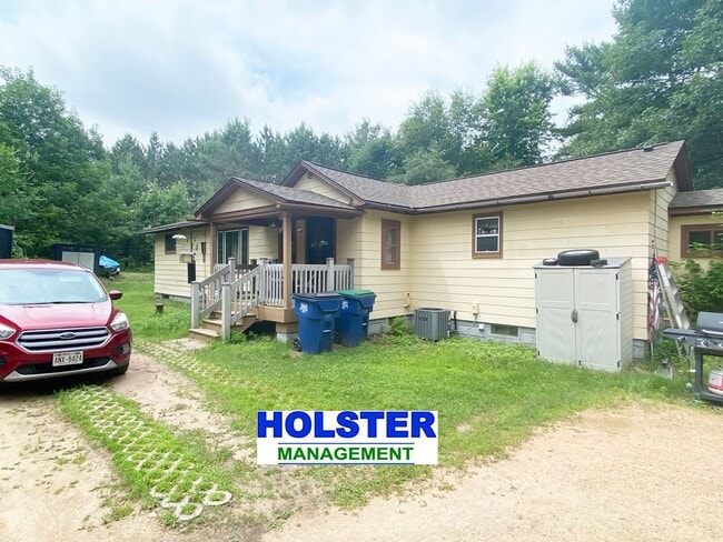 3-bedroom Home on Private Country Lot with... - 3-bedroom Home on Private Country Lot with...