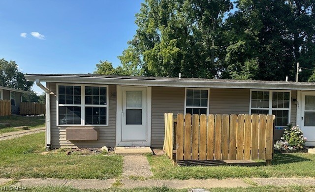 Building Photo - 1830 Adams Ln Unit 7