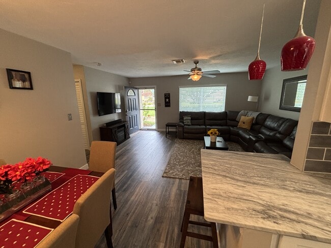 Photo - 11253 109th Ln N