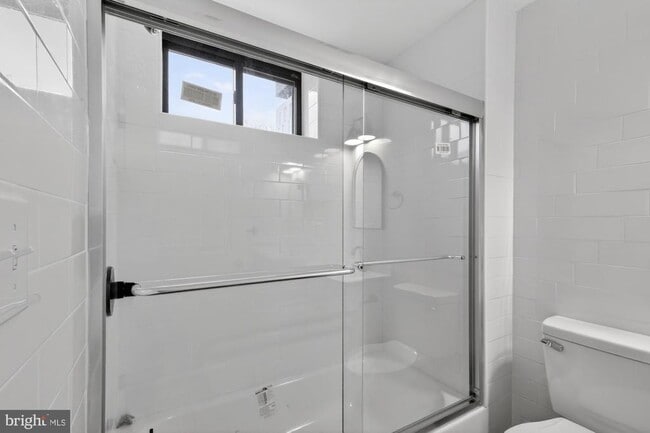 Photo - 712 N American St Unit 3