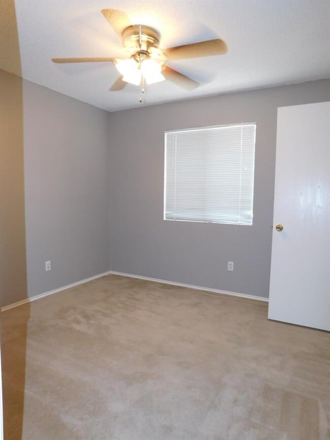Photo - 1509 Black Locust Drive West