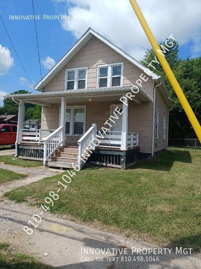 Photo - 3012 S Grand Traverse St