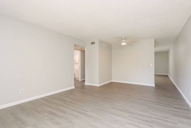 Photo - 2262 Swedish Dr Unidad APT 10