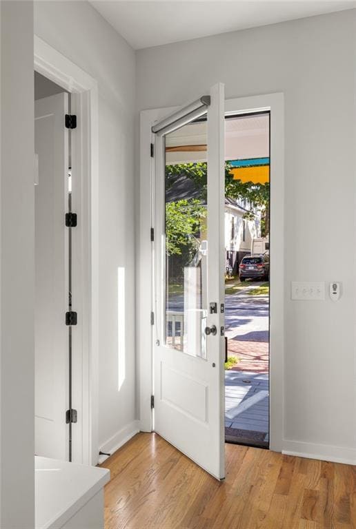 Photo - 654 Woodward Ave SE