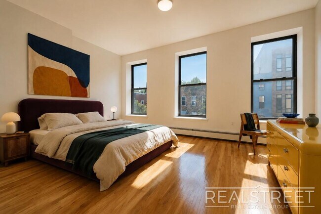 Photo - Charming 2 Bed 1.5 Bath Upper Duplex in Bushwick with Garden