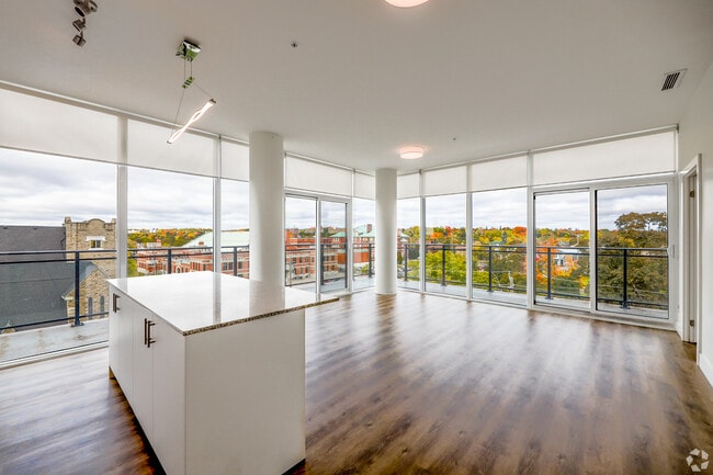 Photo - 475 George St N Unit 1 Bed