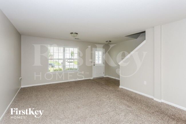 Photo - 2885 Village Center Dr