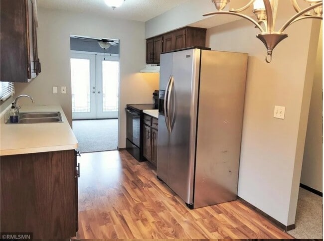 Sala de estar y cocina - 227 14th Ave S Unidad 2