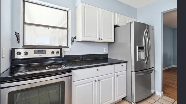 Photo - 2337 S Fletcher Ave