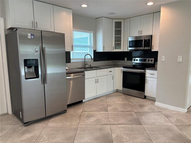 Photo - 5839 Erin Ln S