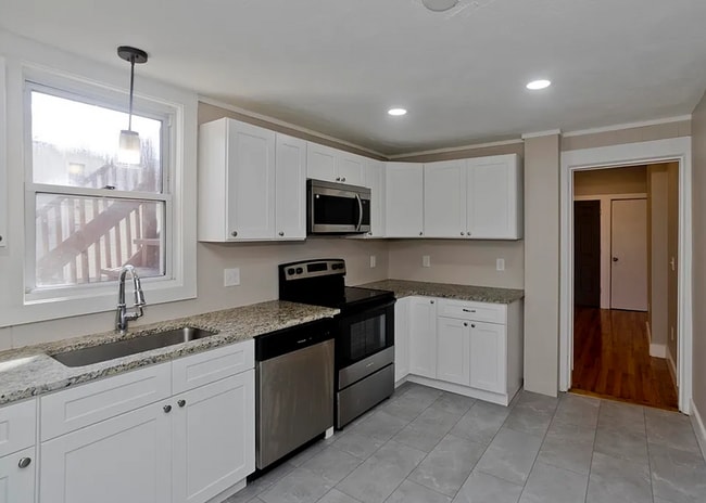 13 Hampden St Unit 13 Hampden Street