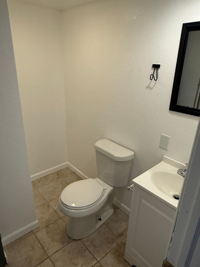 Photo - Updated 2 bedroom, 2 1/2 bath in Wheat Ridge