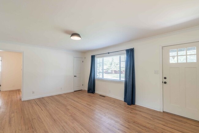 Photo - Stunning 3 Bed 2 Bath In Great Area