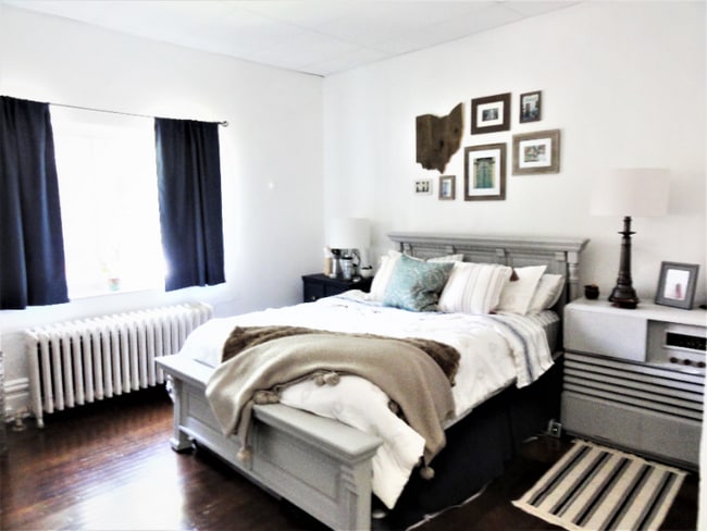 Building Photo - 5334 Howe St Unit 1