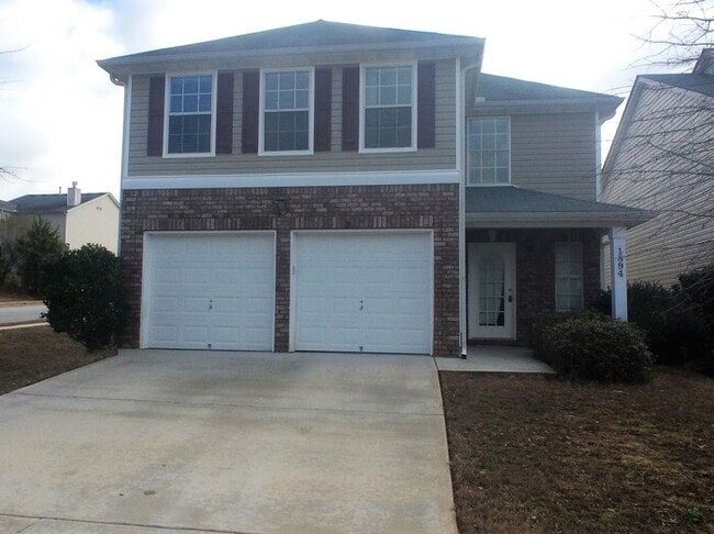 Building Photo - 1894 Roble Dr