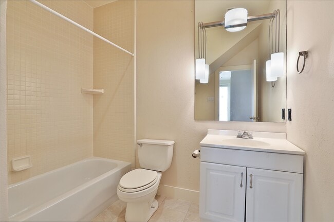 Photo - 4706 Austin St