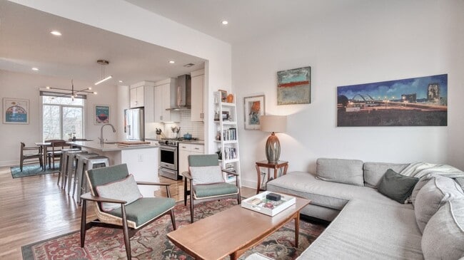 Building Photo - 3 Bedroom Townhome in 5 Points with Private Garage and Rooftop Deck