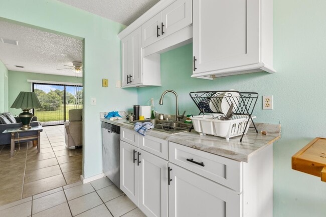 Photo - 603 SW Jeanne St
