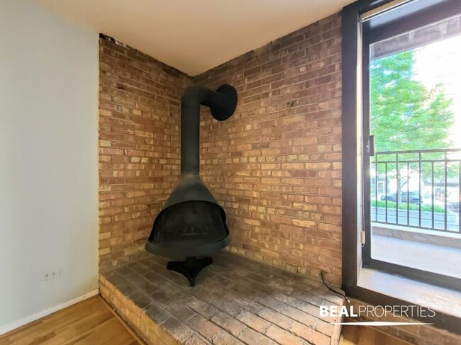 2 bedroom in CHICAGO IL 60610 - 2 bedroom in CHICAGO IL 60610 Condo Unit J4