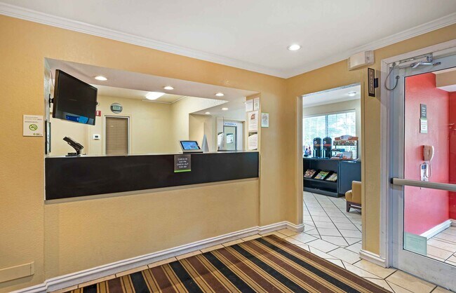 Furnished Studio-North Chesterfield - Arboretum