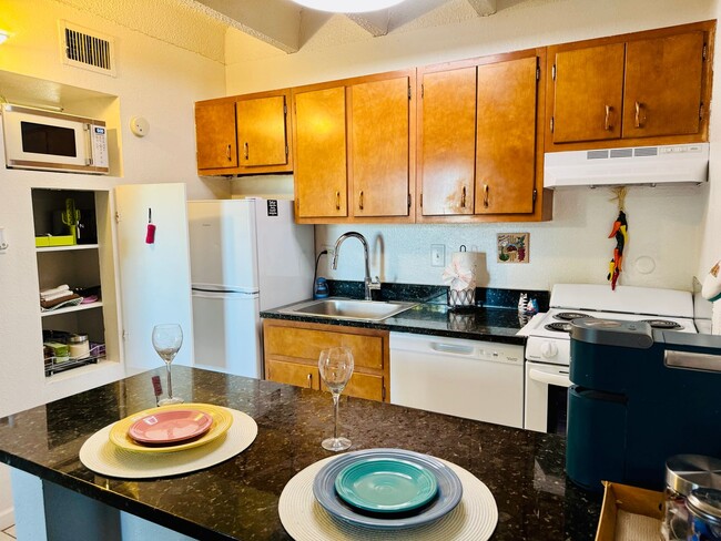 Photo - Fully Furnished 1 Bedroom Condo in Gated Community – Flexible Lease Terms Available! Unit 306