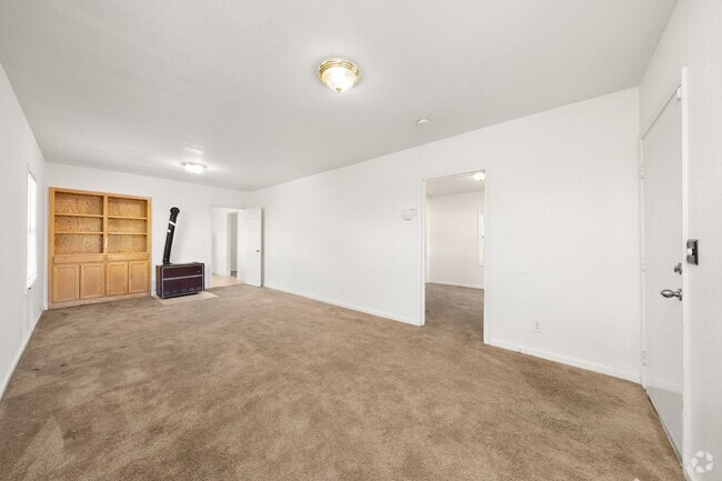 Building Photo - 3324 6th Ave Unit 3324 6th Ave Rental