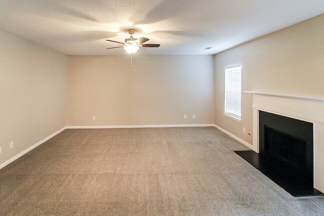 Photo - 95 Kirkland Ct