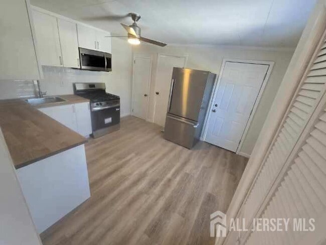 Photo - 633 Linden Ave