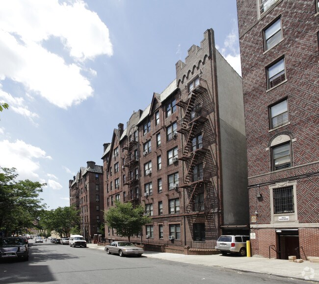 446 Kingston Avenue - 446 Kingston Avenue Apartments