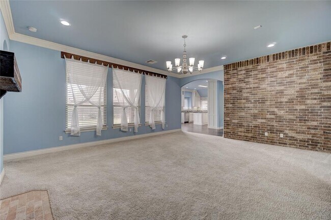 Photo - 6100 NW 154th St