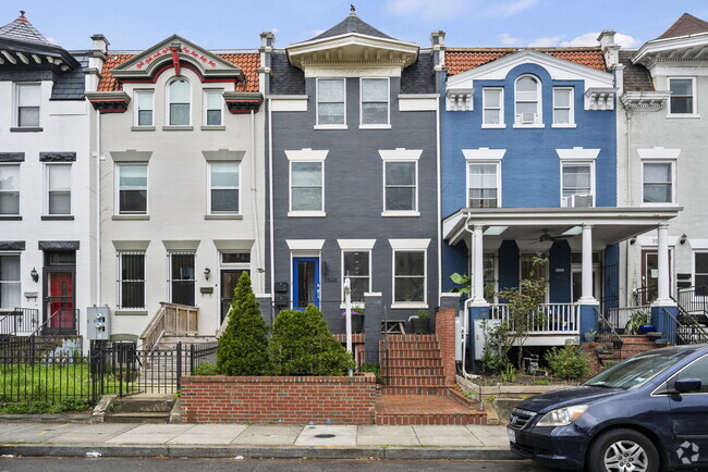 Building Photo - 3528 13th St NW Rental
