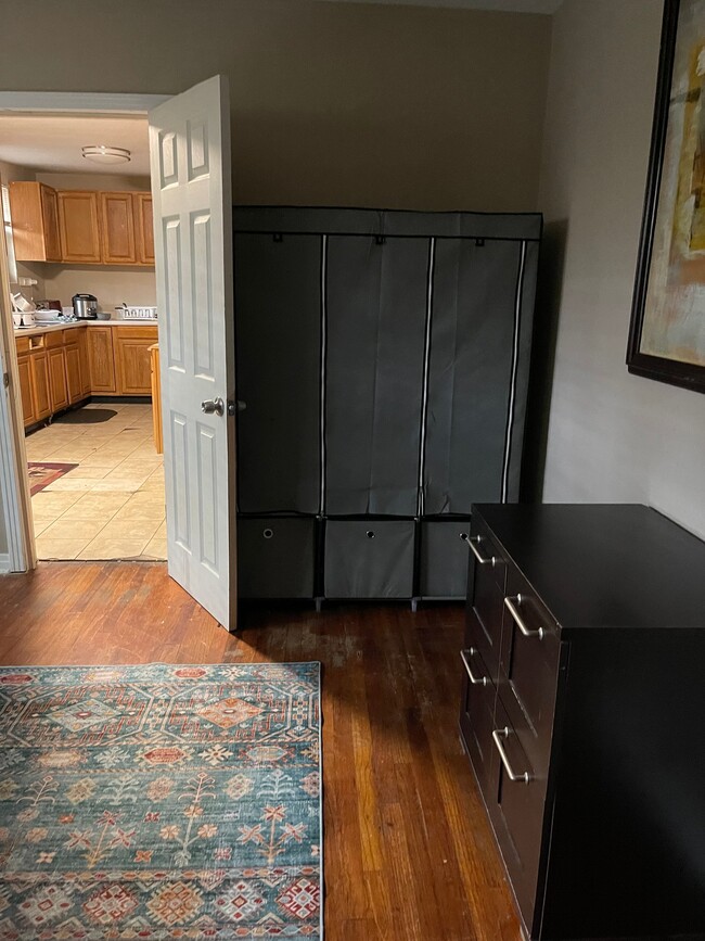 Photo - 1169 W 28th St