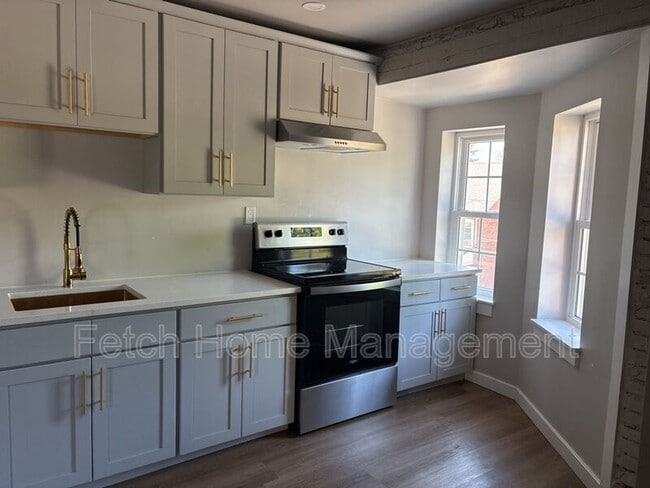 Photo - 218 Walnut St